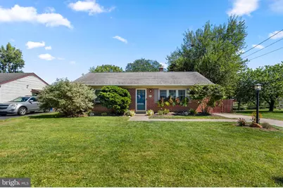 11 Dennis Drive, Willow Street, PA 17584 - Photo 1