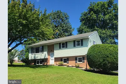 127 W Lexington Road, Lititz, PA 17543 - Photo 1