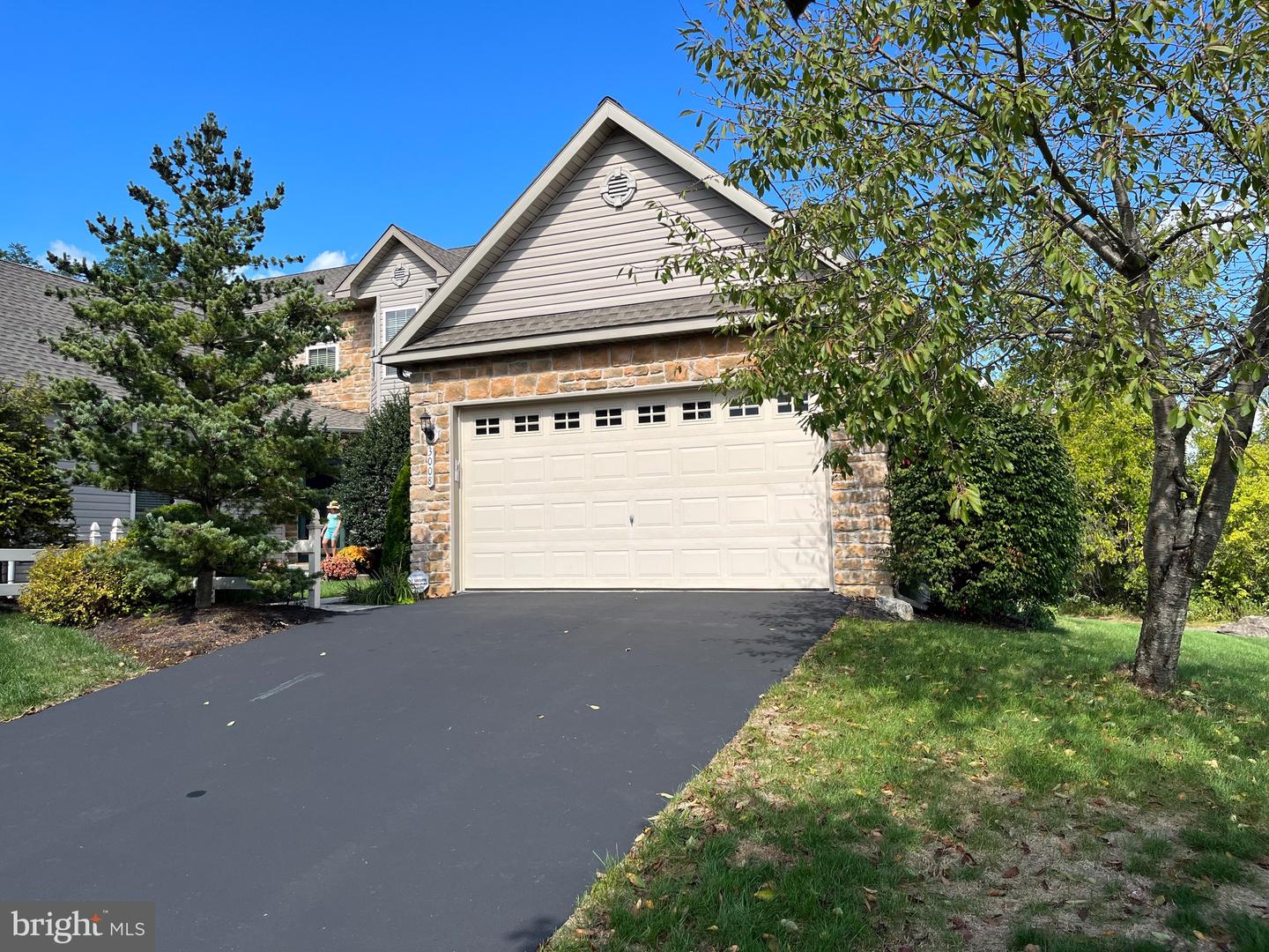 3008 Village Dr, Center Valley, PA 18034 MLS PALH2004378 Coldwell