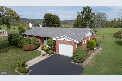 4479 N Sunset Drive, Coopersburg, PA 18036 - Photo 1