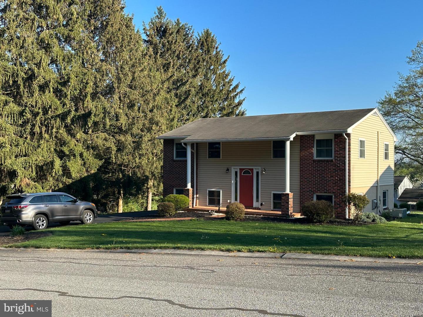 2138 Cloverfield Dr, Lebanon, PA 17046 MLS PALN2009560 Coldwell Banker