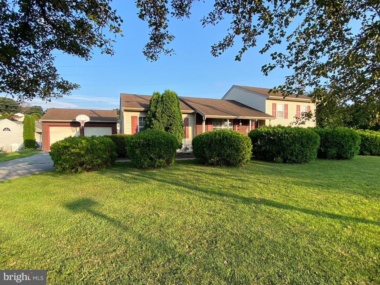 107 E Brookfield Dr, Lebanon, PA 17046 MLS PALN2010790 Coldwell Banker