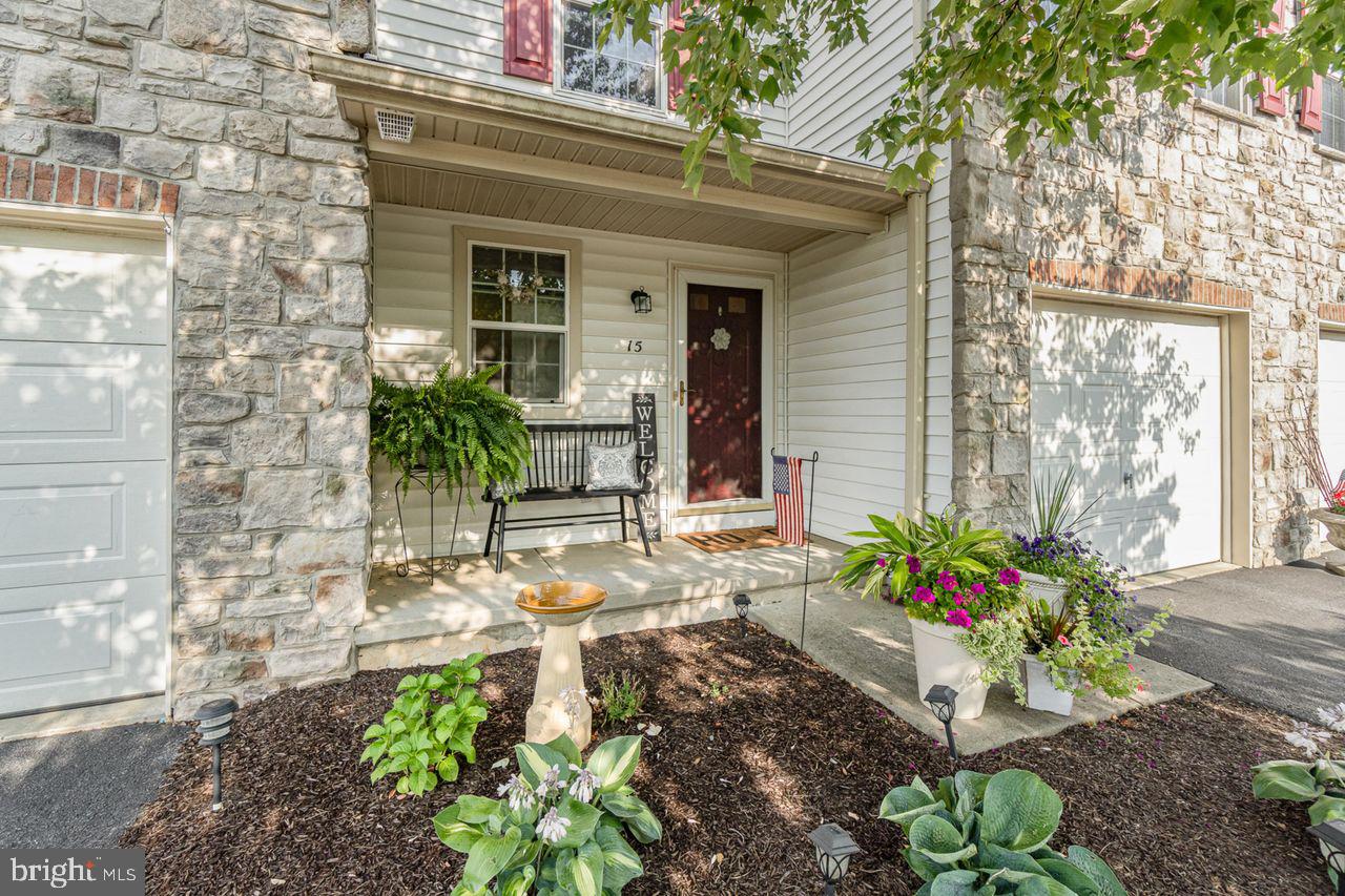 15 N Village Cir, Palmyra, PA 17078 MLS PALN2011048 Coldwell Banker