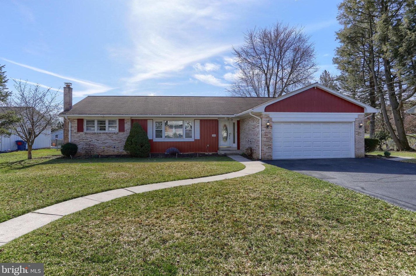 1036 E Maple St, Palmyra, PA 17078 MLS PALN2013914 Coldwell Banker