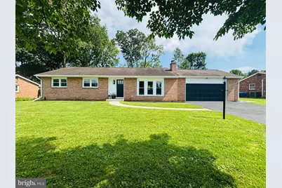 424 E Evergreen Road, Lebanon, PA 17042 - Photo 1