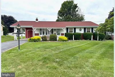 212 W Grant Avenue, Myerstown, PA 17067 - Photo 1