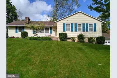 310 Crest Drive, Clarks Green, PA 18411 - Photo 1