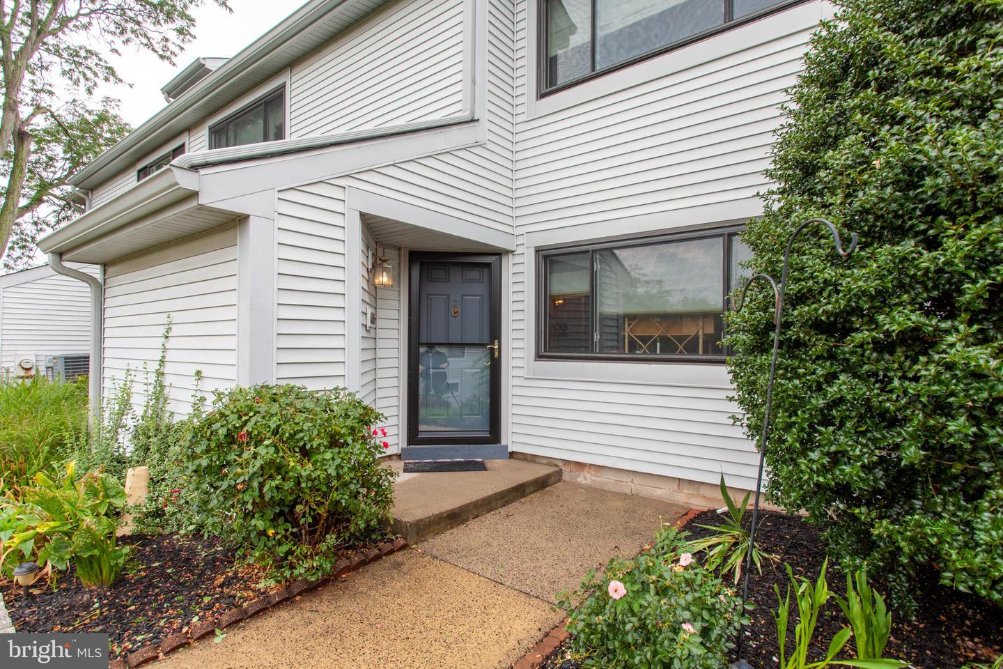 605 Independence Dr, Harleysville, PA 19438 MLS PAMC2006454