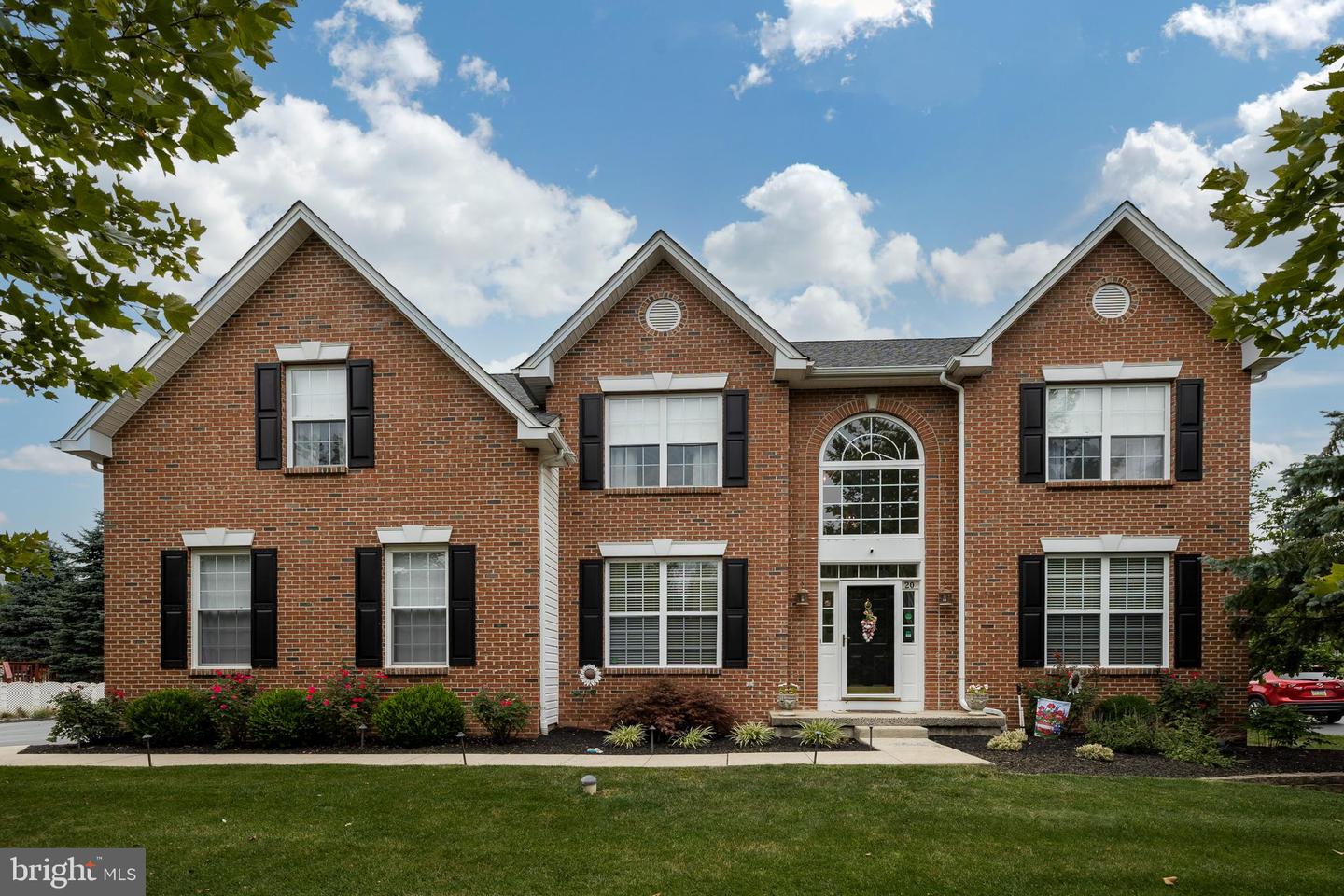 20 Bradford Dr, Schwenksville, PA 19473 MLS PAMC2006632 Coldwell Banker