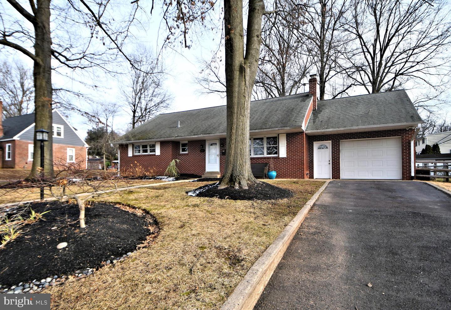 416 Montgomery Ave, Souderton, PA 18964 MLS PAMC2013332 Coldwell Banker