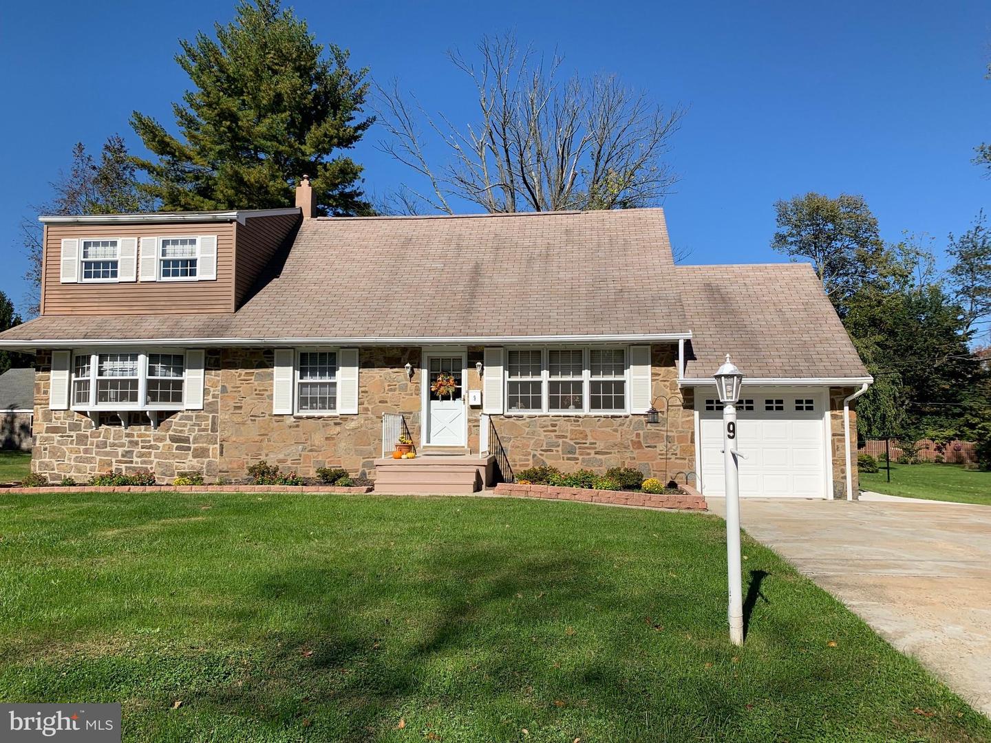 9 Lark Ln, Norristown, PA 19403 MLS PAMC2014880 Coldwell Banker