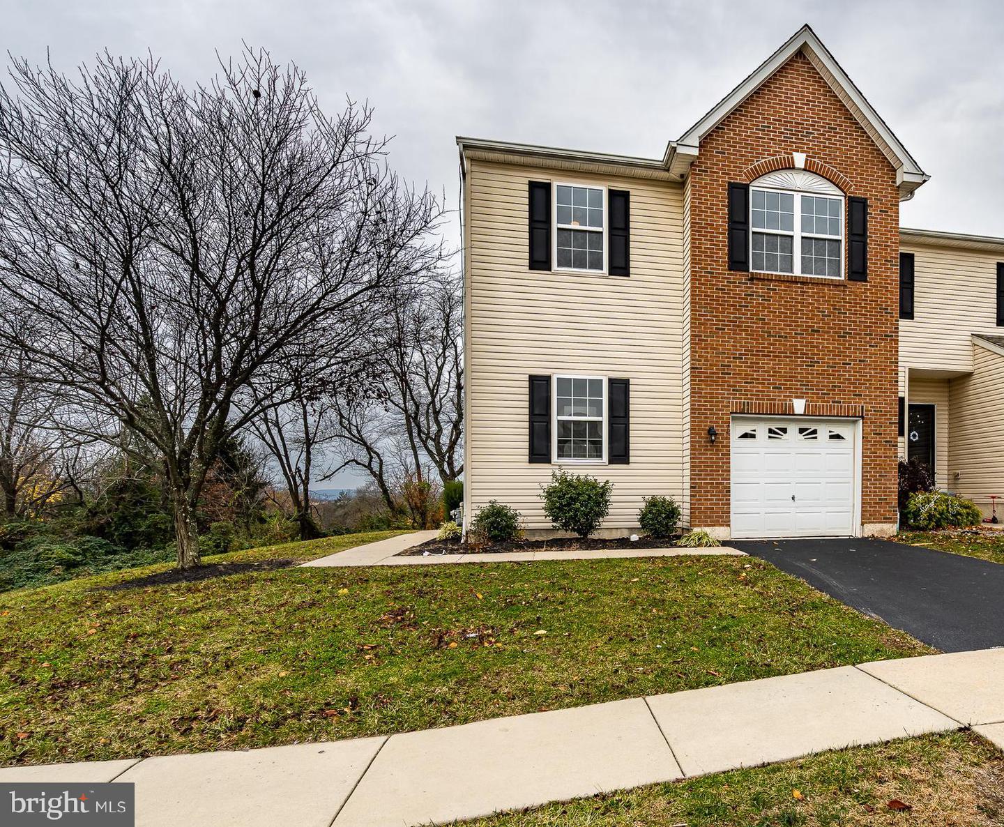 77 Green View Drive, Pottstown, PA 19464 MLS PAMC2017782 Coldwell