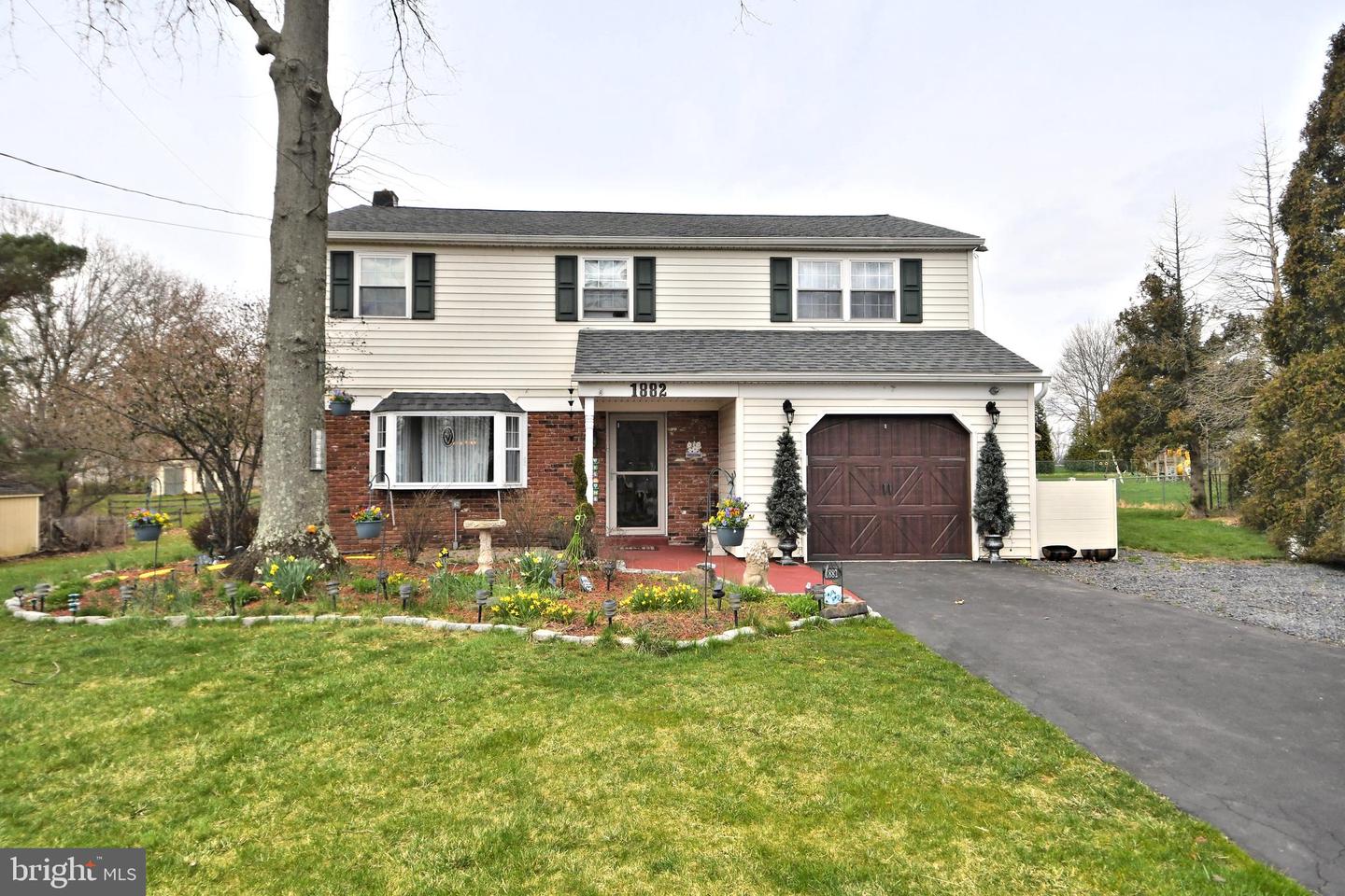1882 S Valley Rd, Lansdale, PA 19446 MLS PAMC2033618 Coldwell
