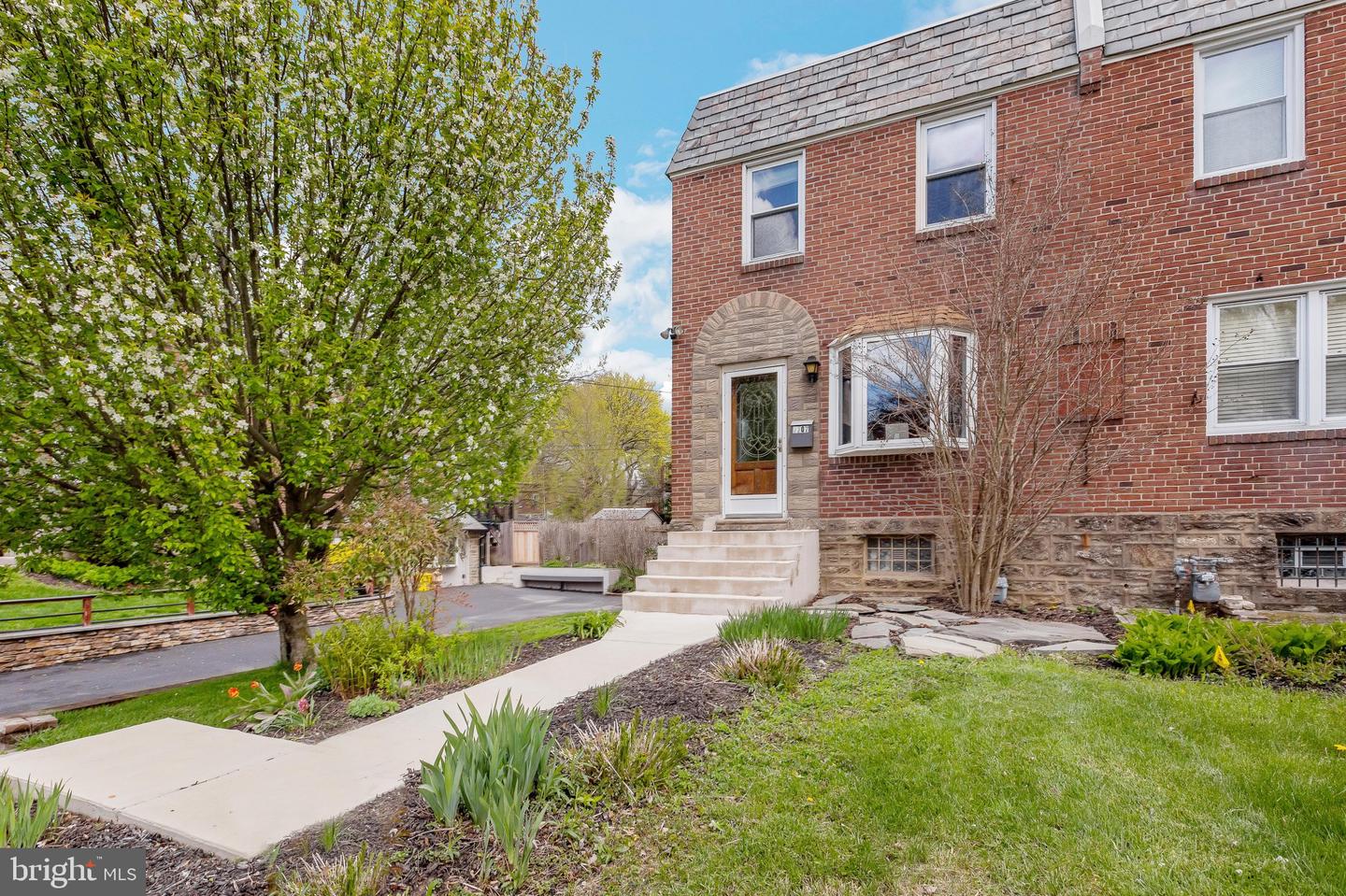 7707 Queen St, Glenside, PA 19038 MLS PAMC2033632 Coldwell Banker