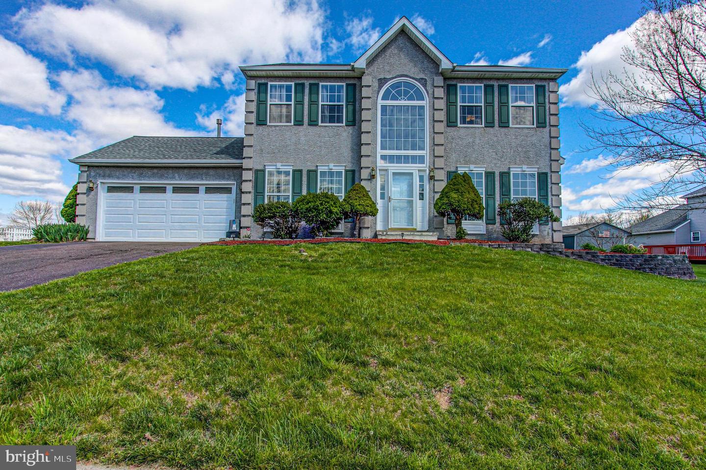 1557 Potter Dr, Pottstown, PA 19464 MLS PAMC2035324 Coldwell Banker