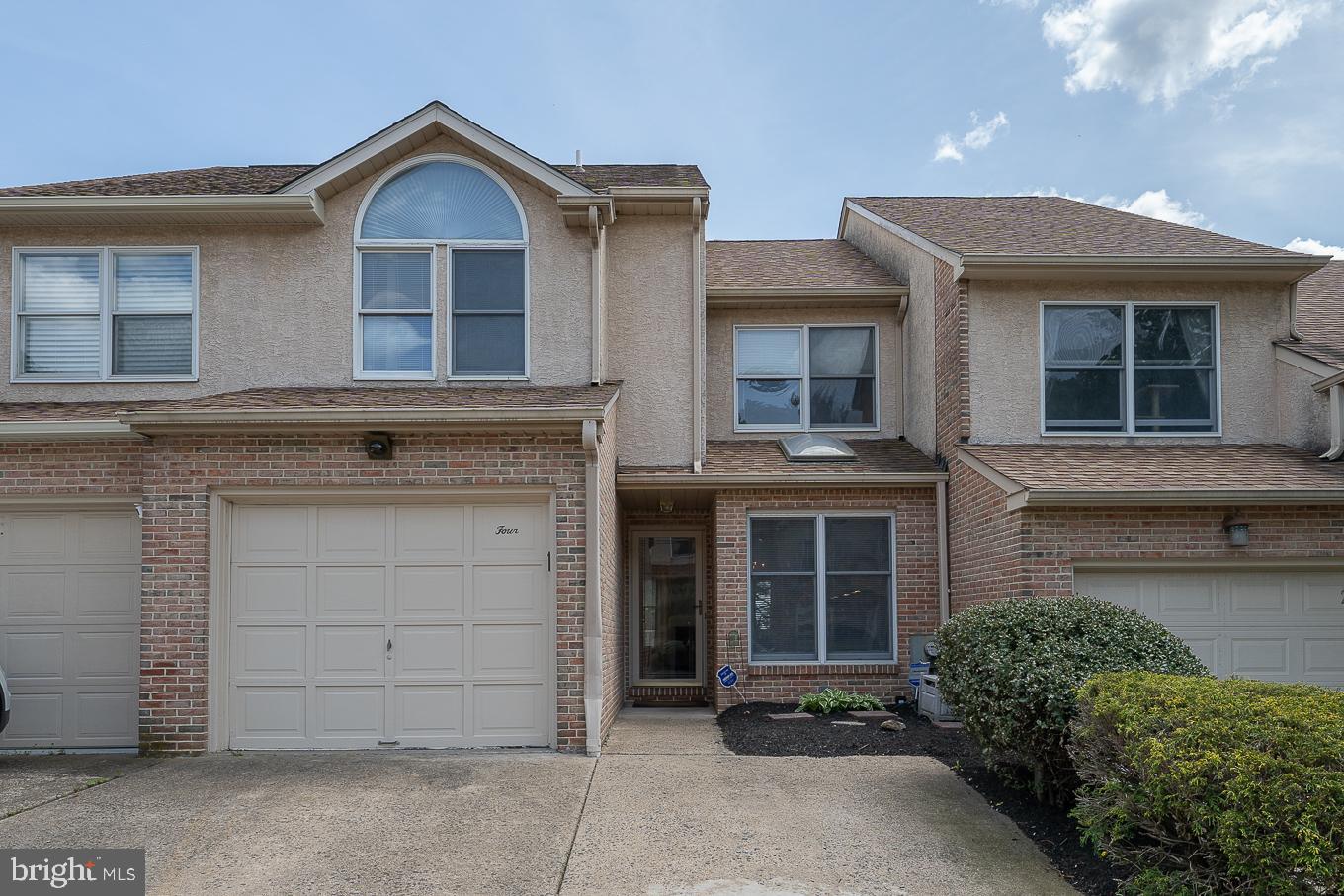 4 Summit Ct, Plymouth Meeting, PA 19462 MLS PAMC2037020 Coldwell Banker