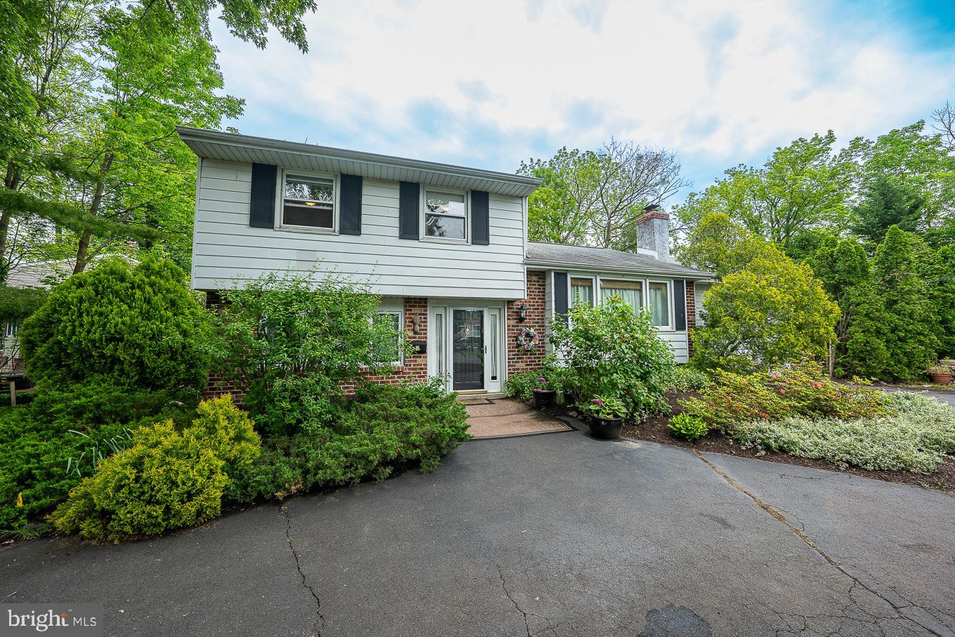 2 Flamingo Rd, Hatboro, PA 19040 MLS PAMC2039230 Coldwell Banker