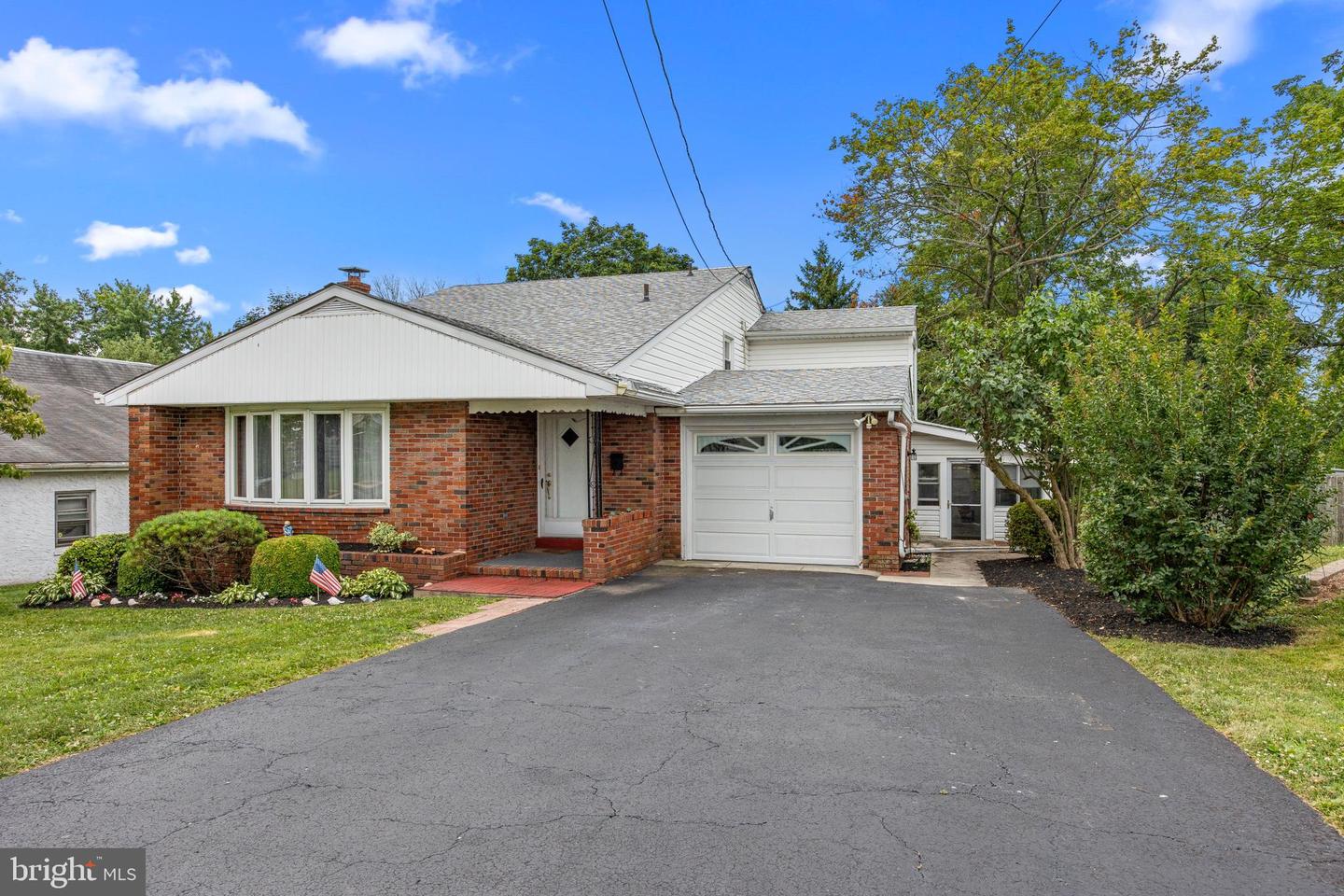 311 Berks St, Stowe, PA 19464 MLS PAMC2041658 Coldwell Banker