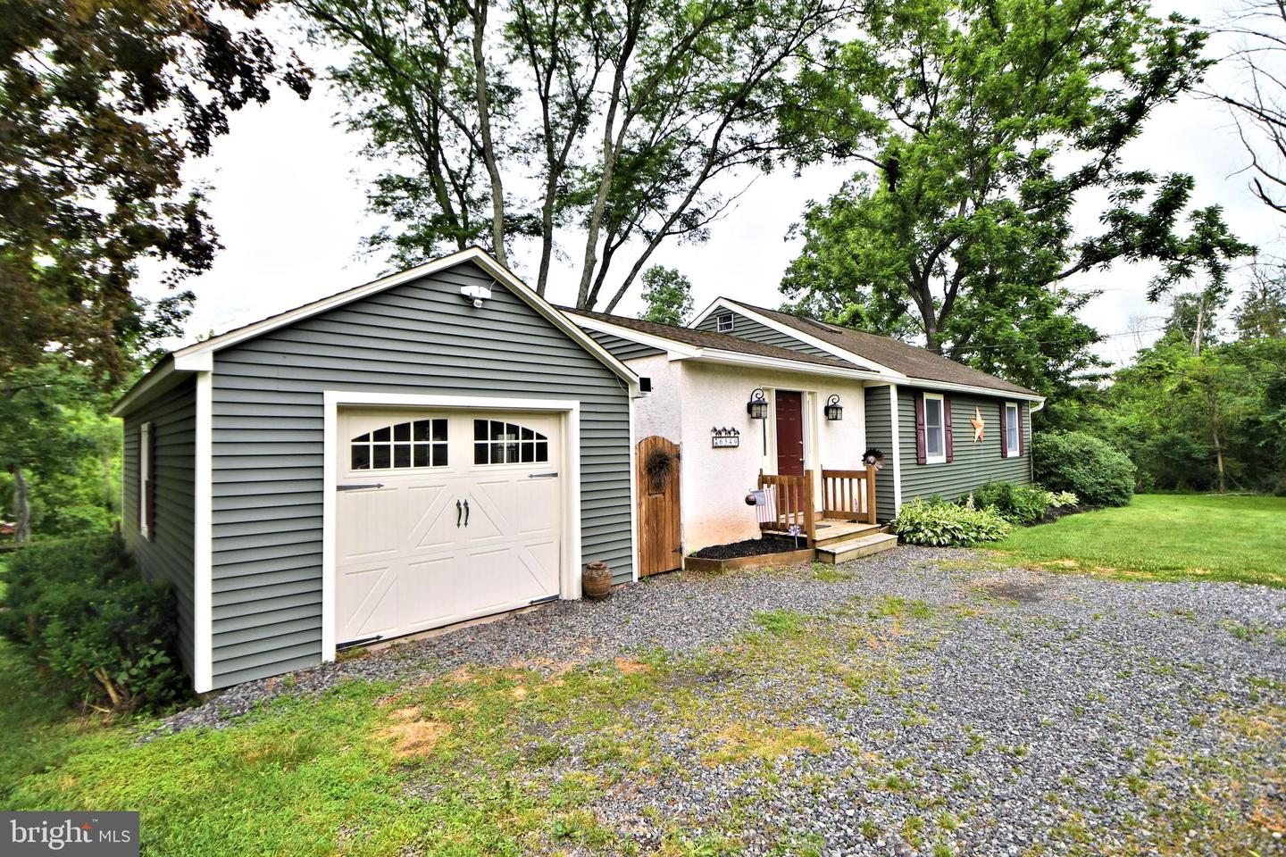 6549 Upper Ridge Rd, Green Lane, PA 18054 MLS PAMC2042978 Coldwell