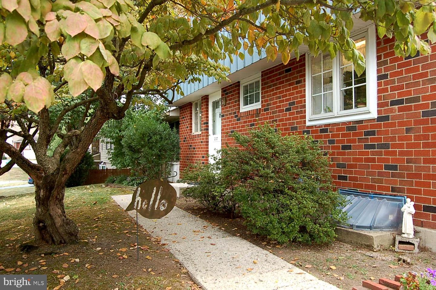 237 Strawberry Ln, King of Prussia, PA 19406 MLS PAMC2051436