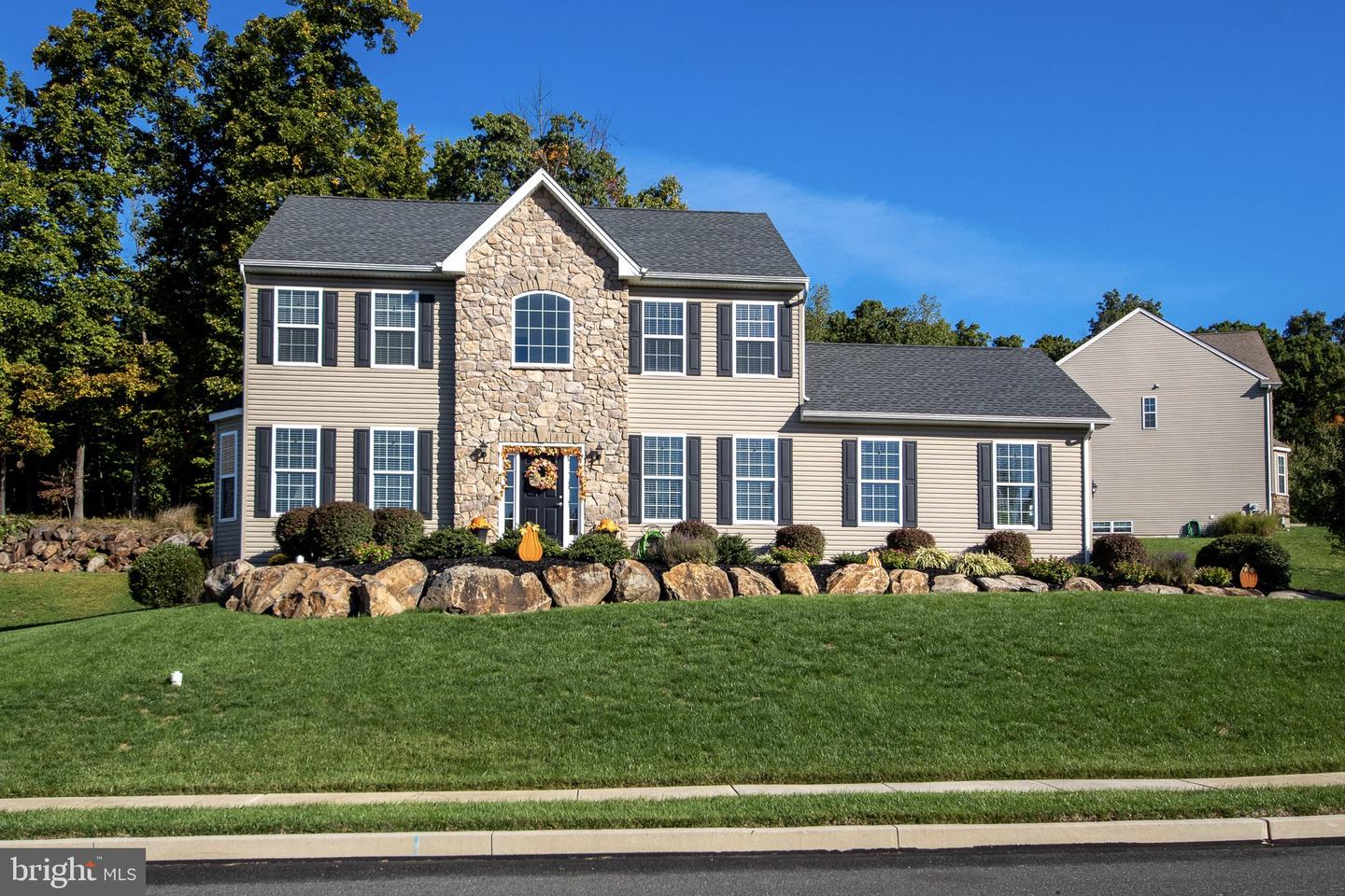 1043 Victor Dr, East Greenville, PA 18041 MLS PAMC2054854 Coldwell