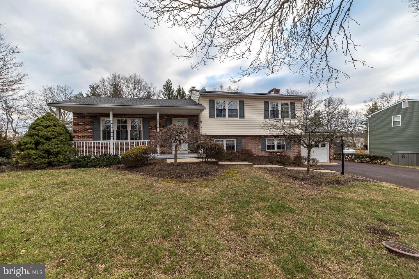 2797 Woodview Dr, Hatfield, PA 19440 MLS PAMC2058956 Coldwell Banker