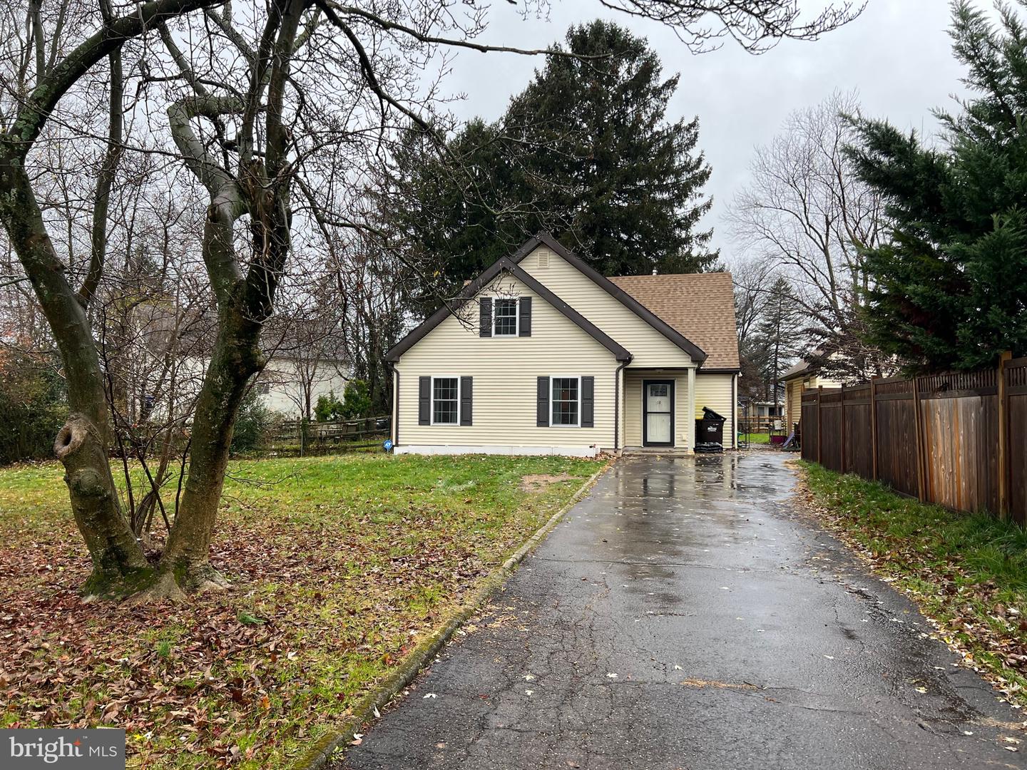 220 Pennbrook Ave, Lansdale, PA 19446 MLS PAMC2058980 Coldwell Banker