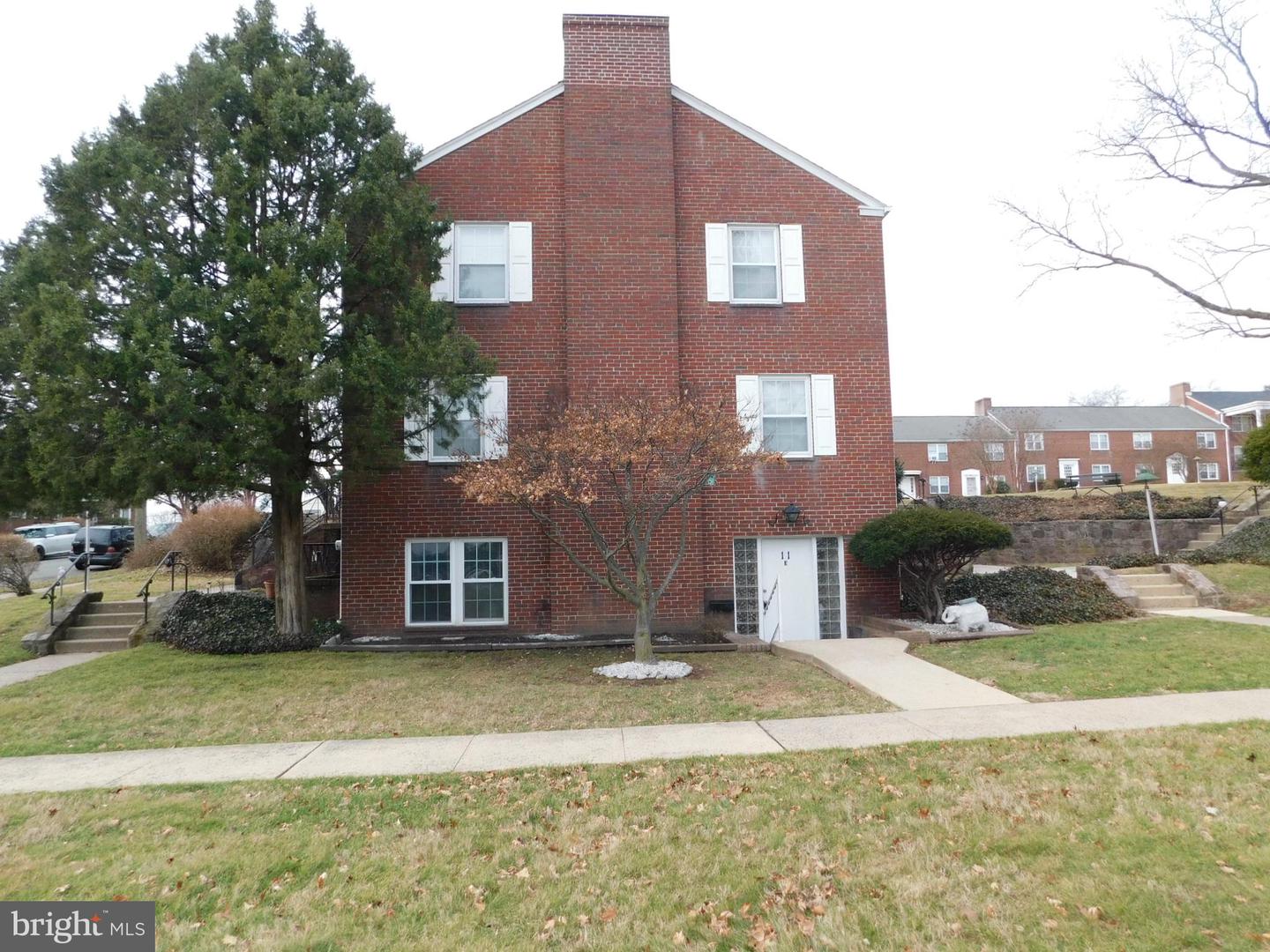 200 Maplewood Dr CONDO E11, Pottstown, PA 19464 MLS PAMC2061230