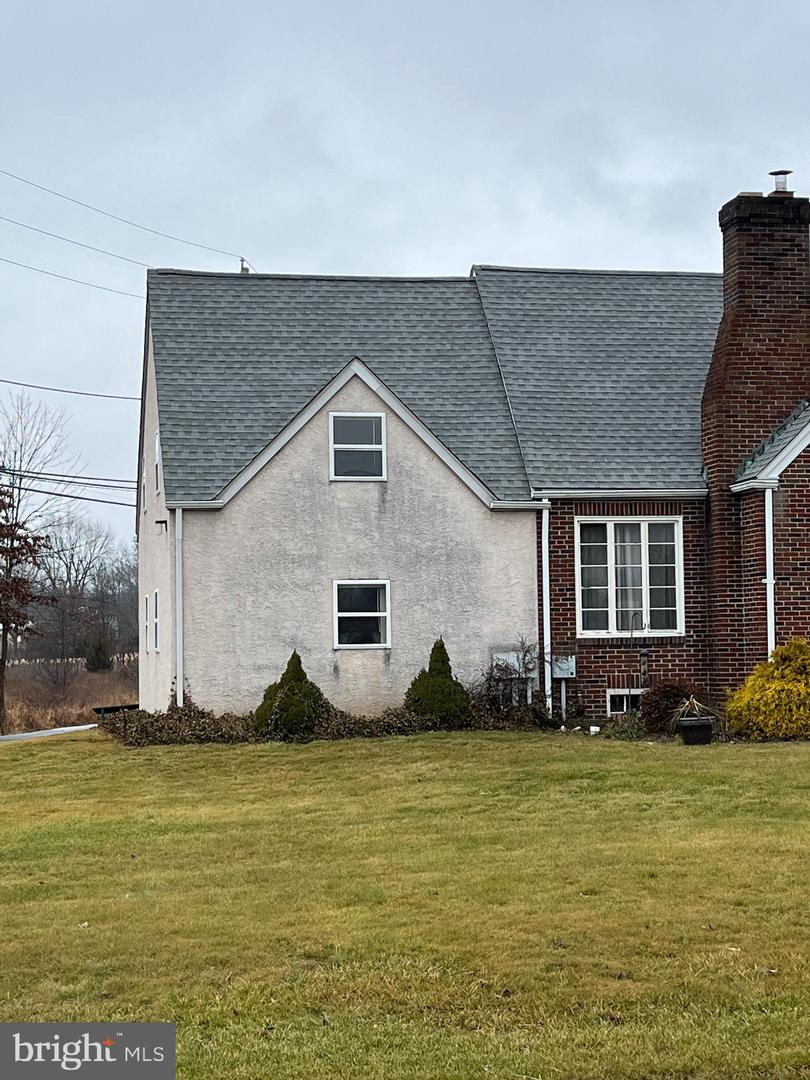 3193 N Charlotte St, Gilbertsville, PA 19525 MLS PAMC2061348