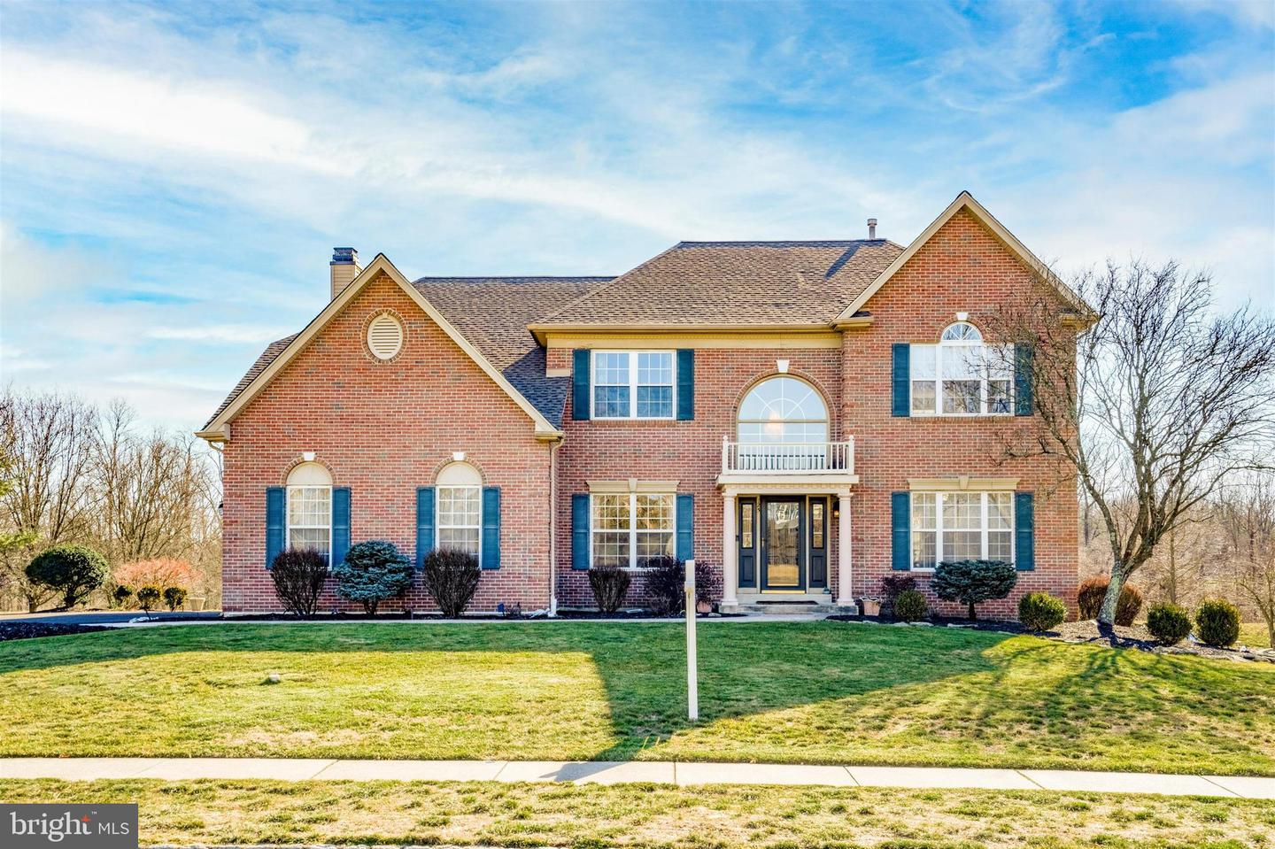 125 Raven Hollow Dr, North Wales, PA 19454 MLS PAMC2063358 Coldwell