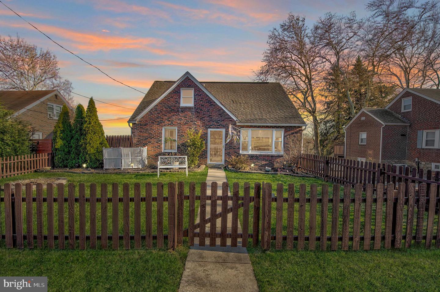 369 E Valley Rd, King of Prussia, PA 19406 MLS PAMC2063456