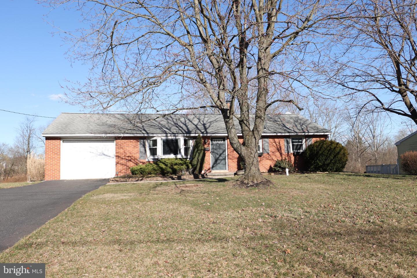 261 Washington St, East Greenville, PA 18041 MLS PAMC2064294