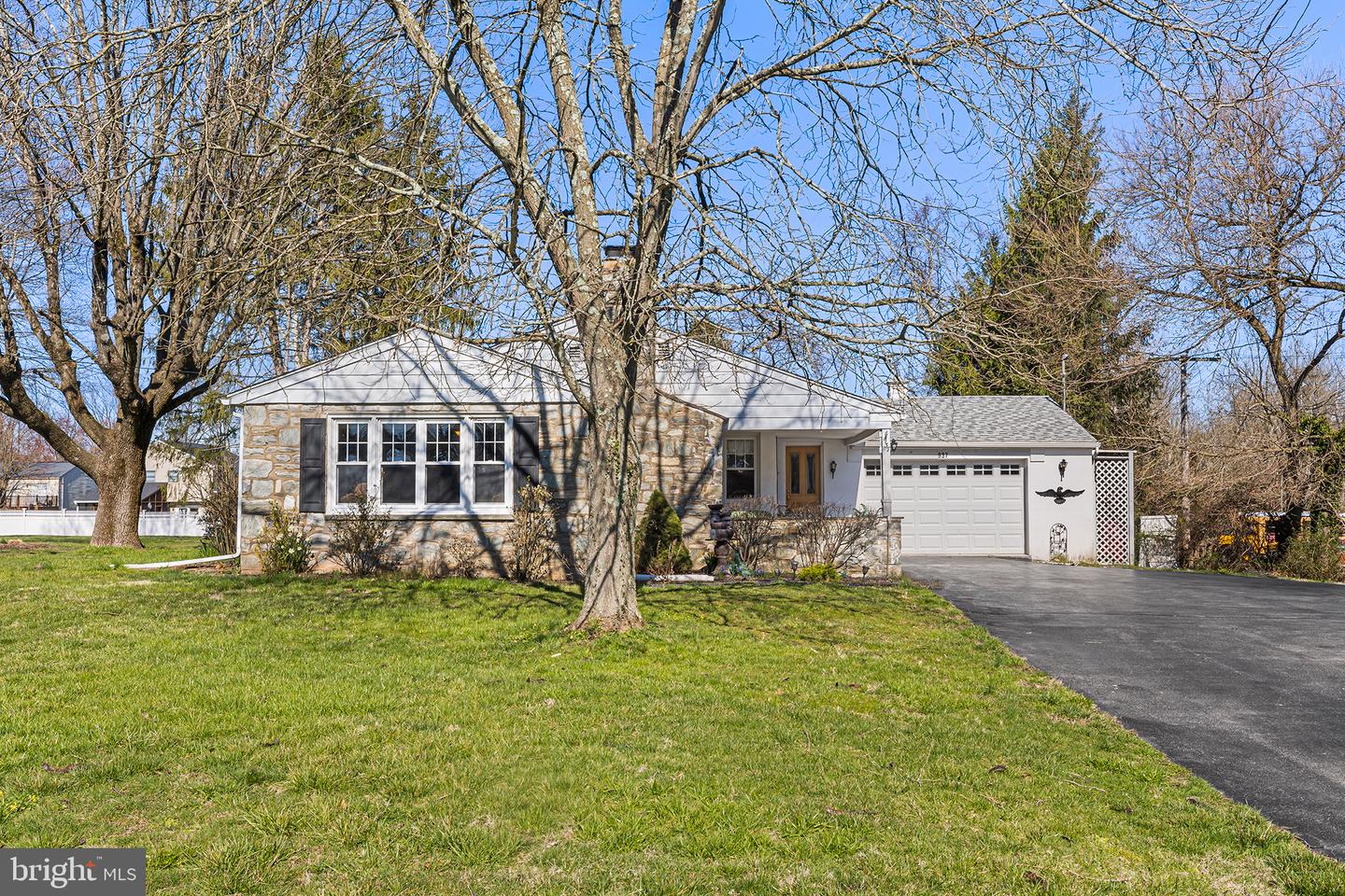 937 S Park Ave, Audubon, PA 19403 MLS PAMC2067608 Coldwell Banker