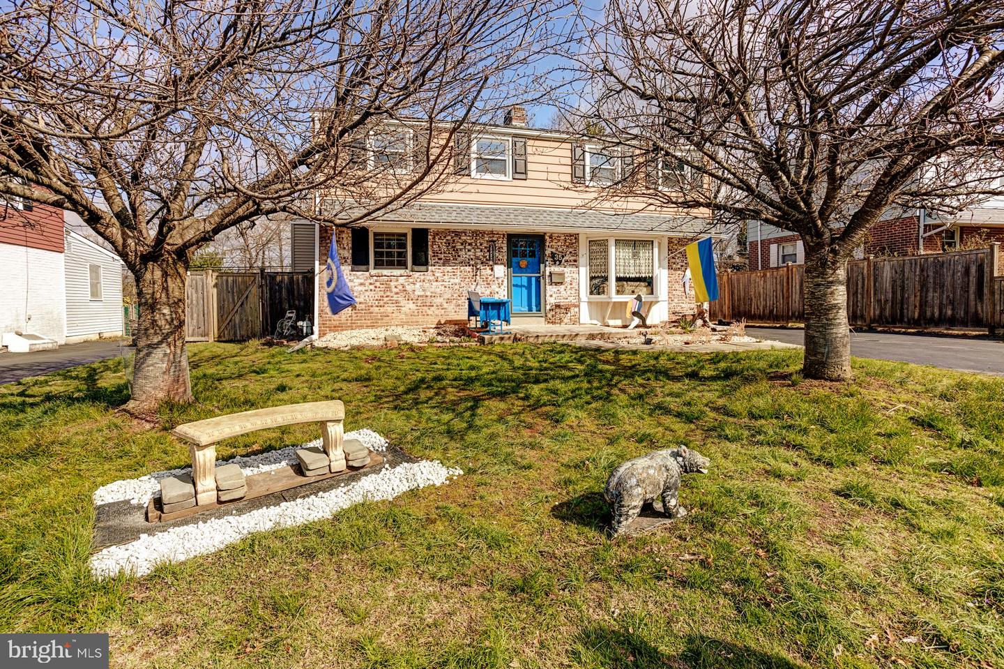 35 E Wissahickon Ave, Flourtown, PA 19031 MLS PAMC2068158 Coldwell