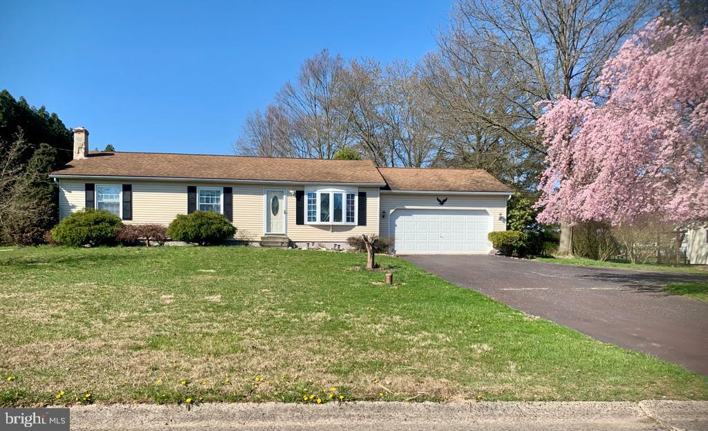 9021 Independence Dr, Green Lane, PA 18054 MLS PAMC2069836 Coldwell