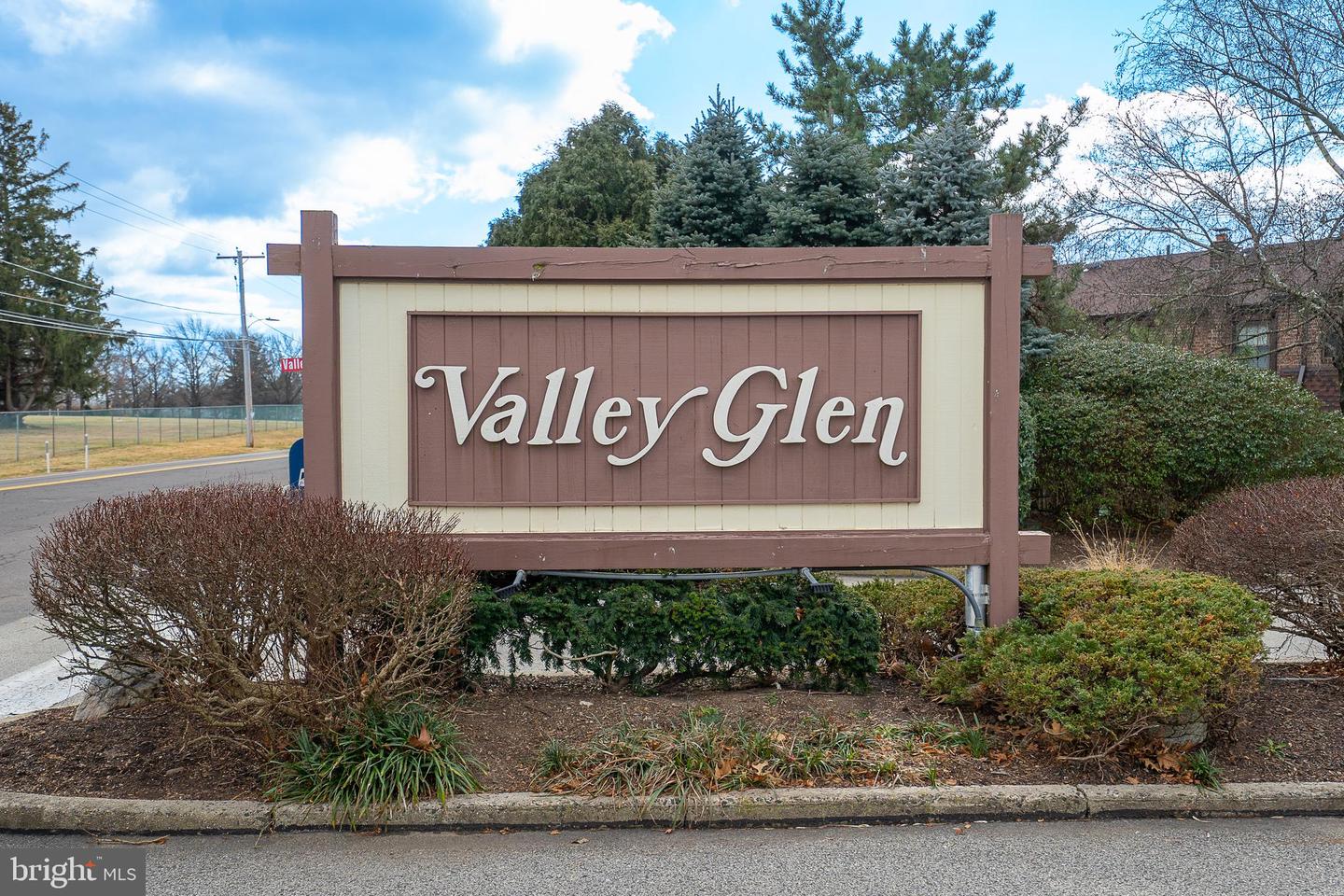 801 Valley Glen Rd 255, Elkins Park, PA 19027 MLS PAMC2089140
