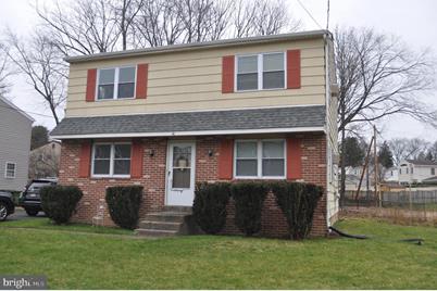 16 Douglass St, Ambler, PA 19002 - Photo 1