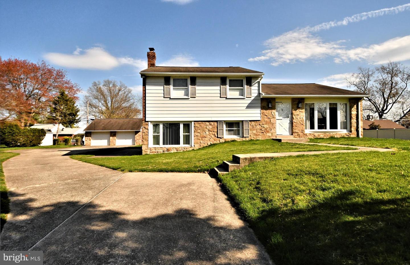 1394 Pine St, Blue Bell, PA 19422 MLS PAMC2100772 Coldwell Banker