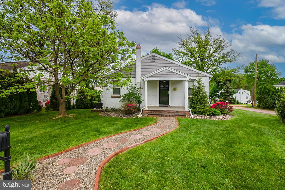 18 Clearfield Ave, Trooper, PA 19403 MLS PAMC2103178 Coldwell Banker