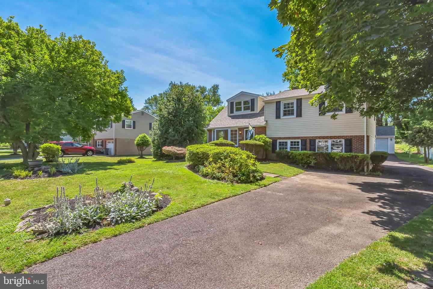 302 Penn Oak Rd, Flourtown, PA 19031 MLS PAMC2109780 Coldwell Banker