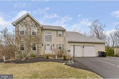 341 Vanderbilt Lane, Harleysville, PA 19438 - Photo 1