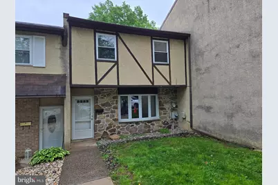 24 Knock N Knoll Circle, Willow Grove, PA 19090 - Photo 1