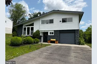 32 Camelot Drive, Plymouth Meeting, PA 19462 - Photo 1