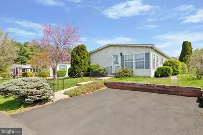 14 Juniper Court W, Harleysville, PA 19438 - Photo 1