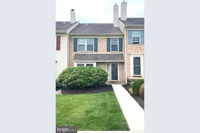 633 Maple Glen Circle, Pottstown, PA 19464 - Photo 1