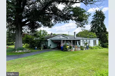 215 Pleasantview Avenue, Schwenksville, PA 19473 - Photo 1