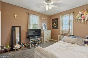 832 Bush St, Bridgeport, PA 19405 - Photo 9