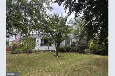 3240 W Sunset Avenue, Norristown, PA 19403 - Photo 1