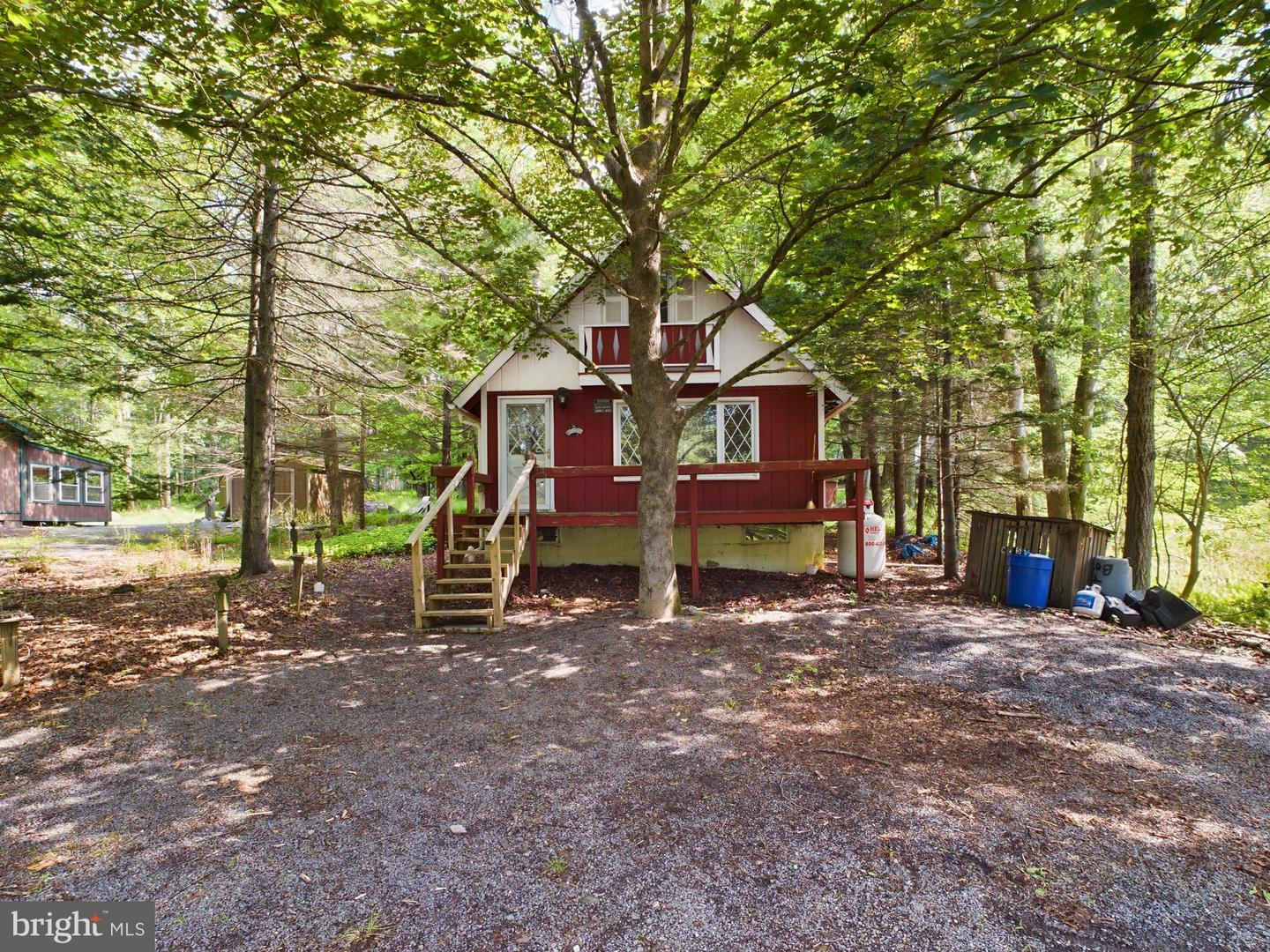 2321 Locust Ridge Rd, Pocono Lake, PA 18347 MLS PAMR2002110