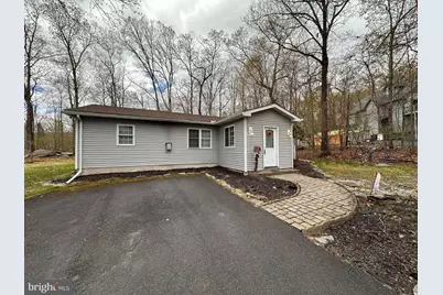 346 Timber Hill Rd, Henryville, PA 18332 - Photo 1